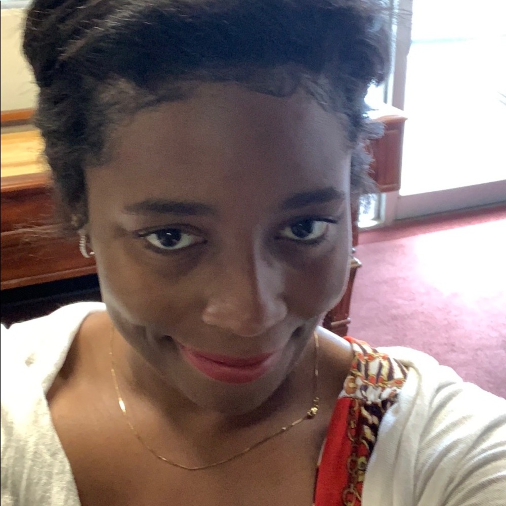 Meet your Posher, Christina